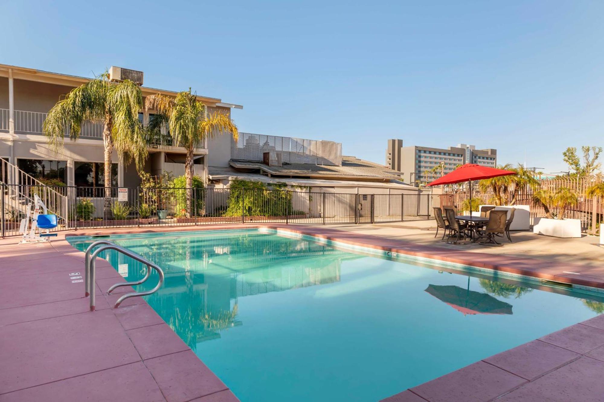 Best Western Plus Hill House Bakersfield Exterior foto